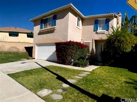 Zillow orange county ca - Zillow has 3146 homes for sale in Orange County CA. View listing photos, review sales history, and use our detailed real estate filters to find the perfect place. 